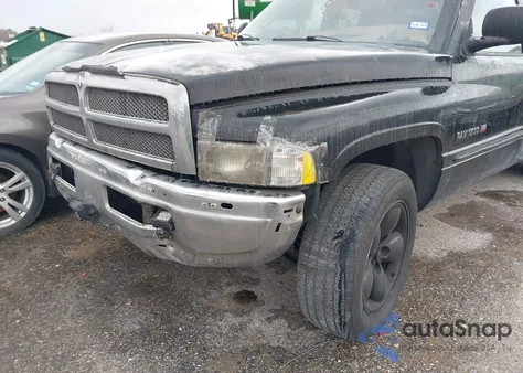 1998 Dodge Ram 1500 St z USA, uszkodzony, nr VIN 3B7HC12Y5WG170250